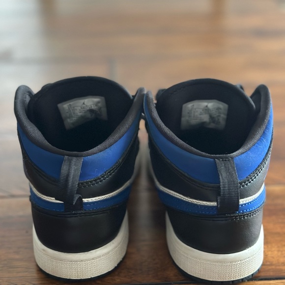 Youth Jordan’s Mid 1 Racer Blue - Picture 3 of 5